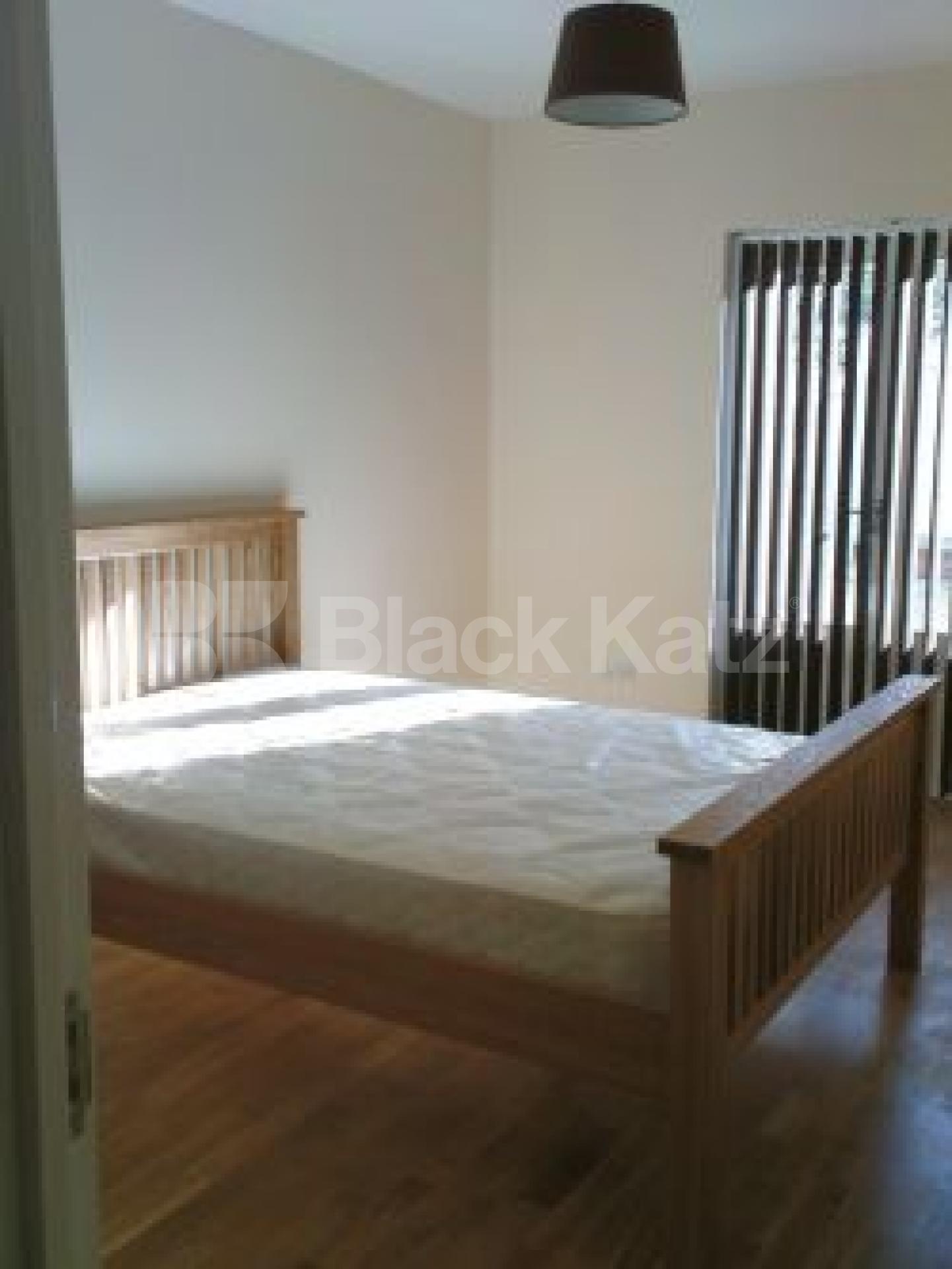 			New Instruciton, 2 Bedroom, 1 bath, 1 reception Flat			 Hornsey Road, HOLLOWAY N7 N7